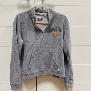 League Princeton University quarter zip in size medium